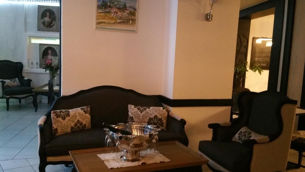 Hotel Le Chantereigne Les Noes-pres-Troyes Ngoại thất bức ảnh